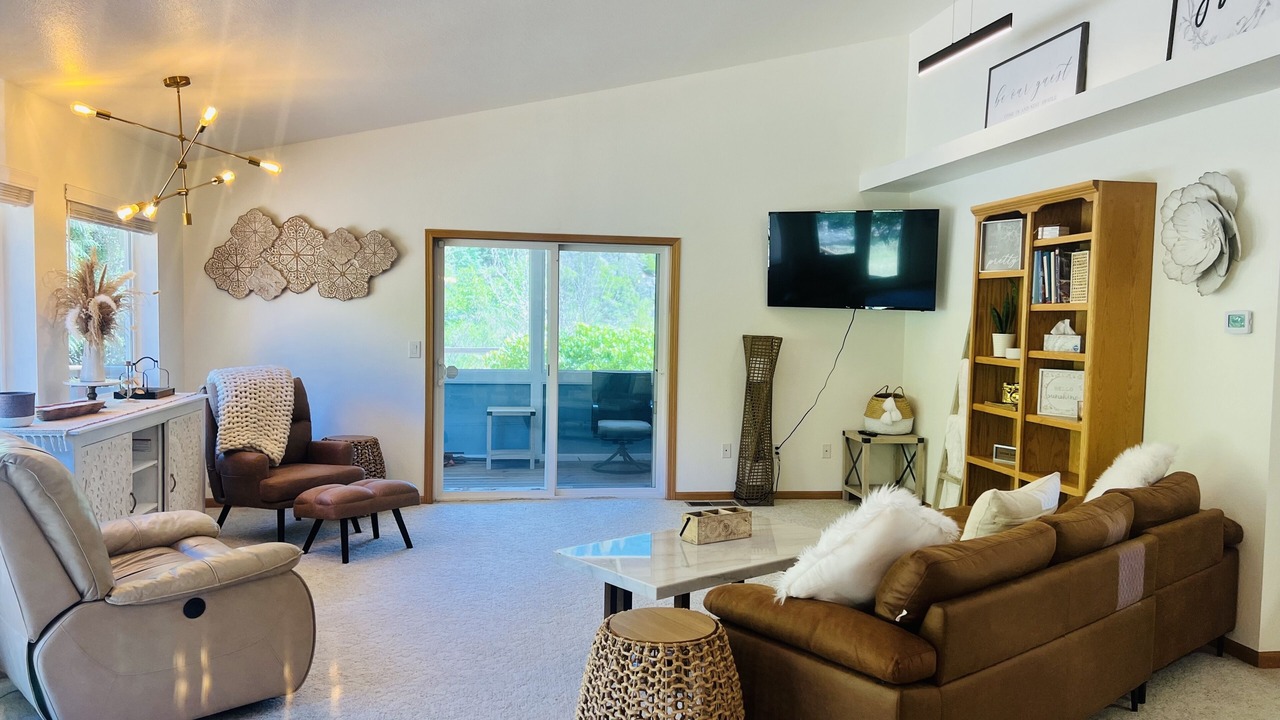 Photo of Livingroom in Gasquet