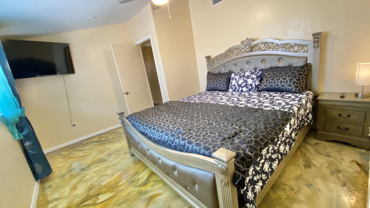 Photo of Bedroom in Sherwood Forest and Thistle Development