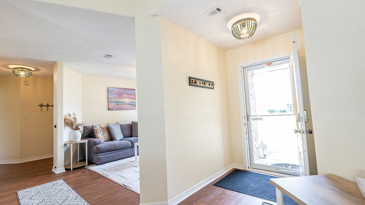 Photo of Livingroom in Pensacola