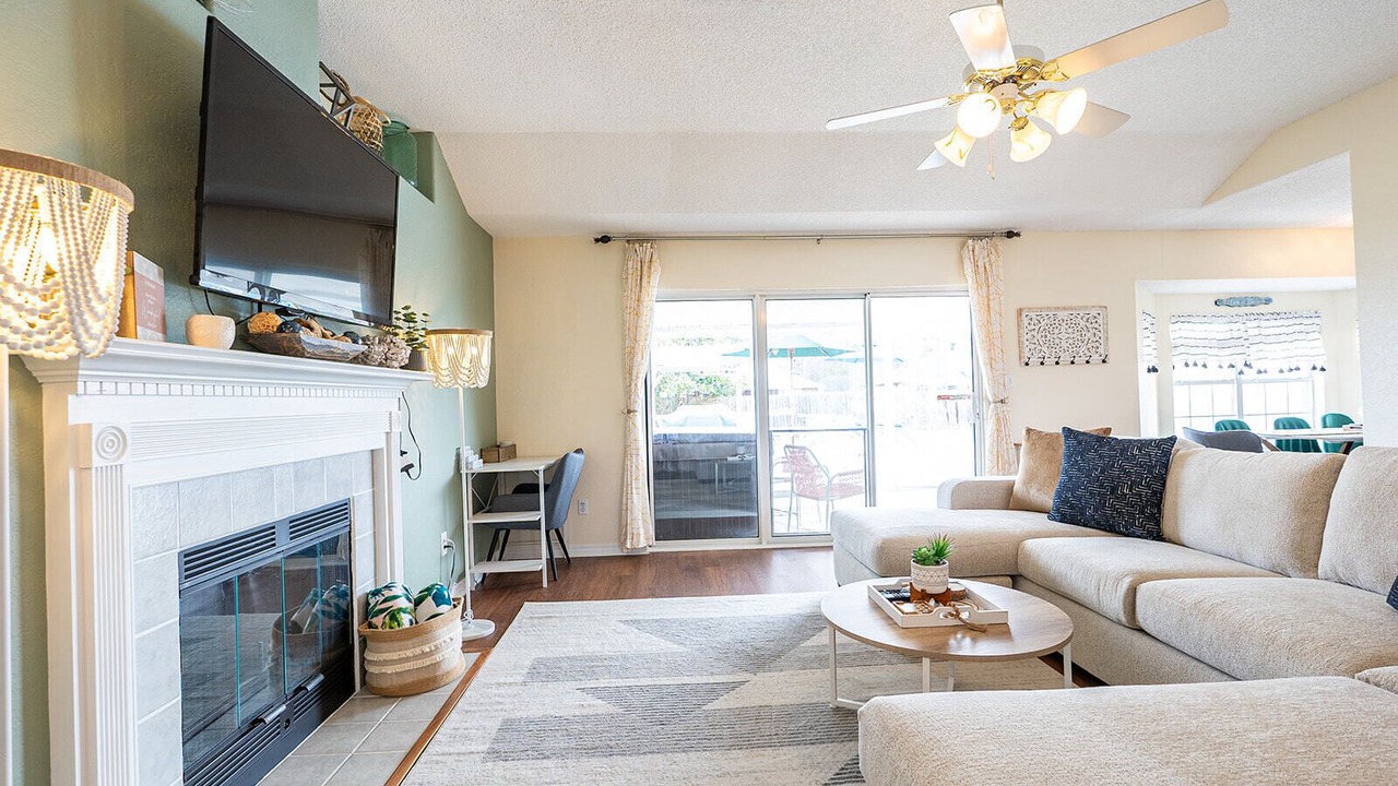 Photo of Livingroom in Pensacola