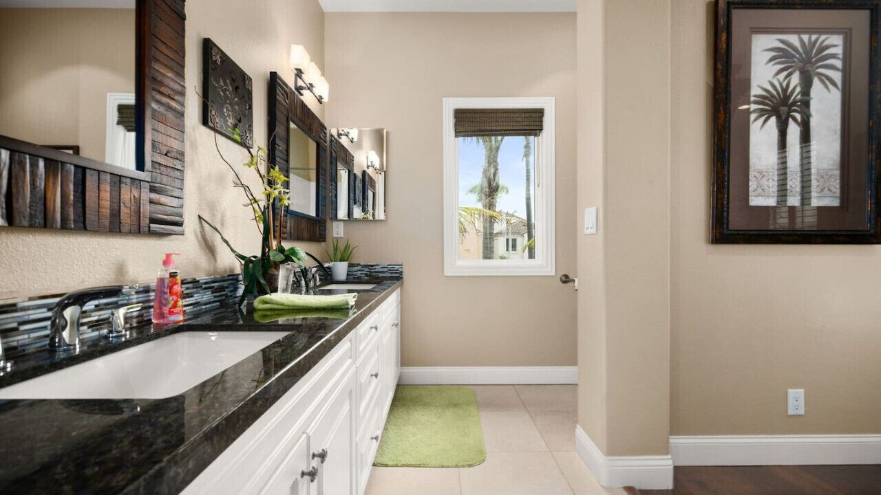 Photo of Bathroom in Huntington Beach