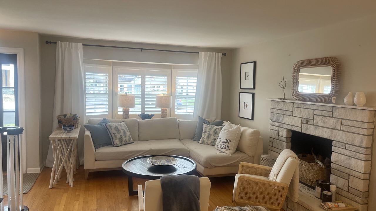 Photo of Livingroom in Spring Lake