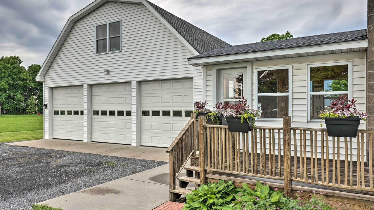 Photo of Outdoor in Seneca Falls