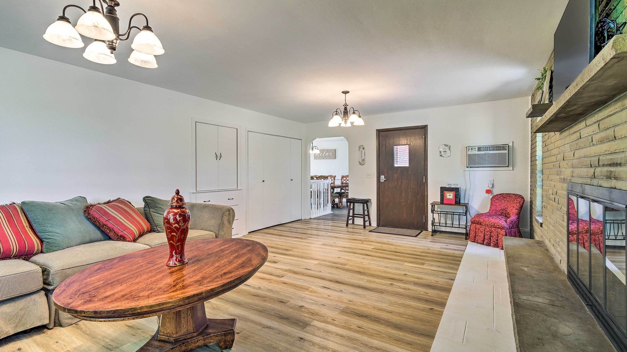 Photo of Livingroom in Montour Falls