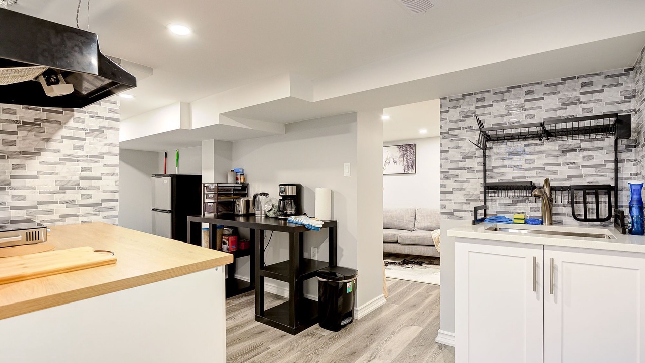 Photo of Kitchen in Mount Hope Huron Park