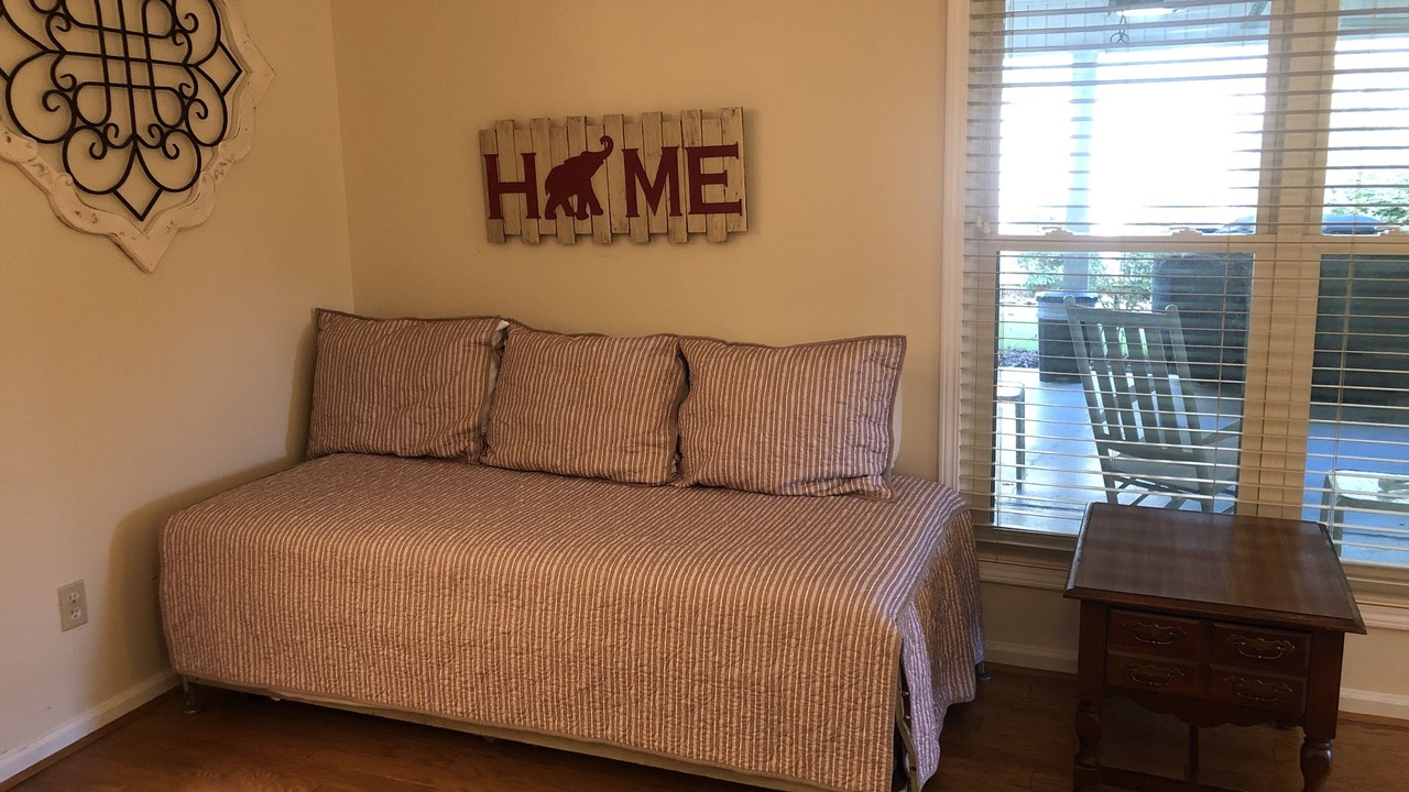 Photo of Bedroom in Tuscaloosa