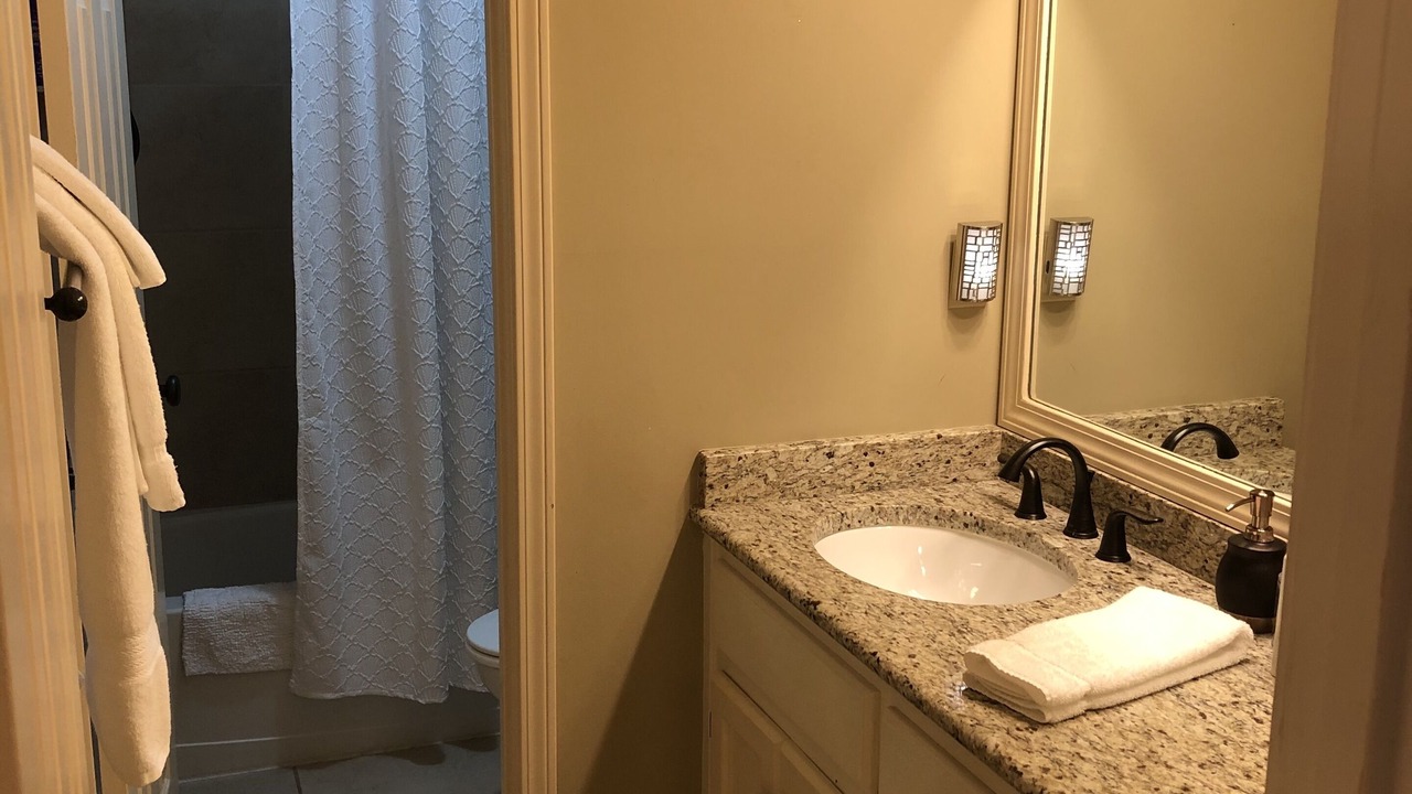 Photo of Bathroom in Tuscaloosa