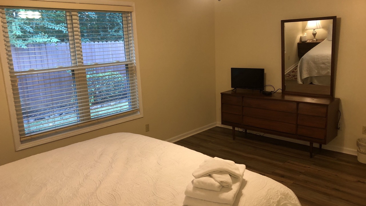 Photo of Bedroom in Tuscaloosa