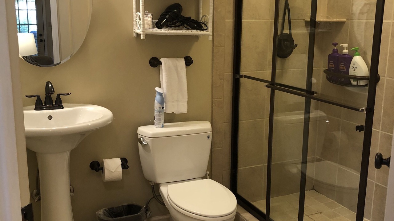 Photo of Bathroom in Tuscaloosa