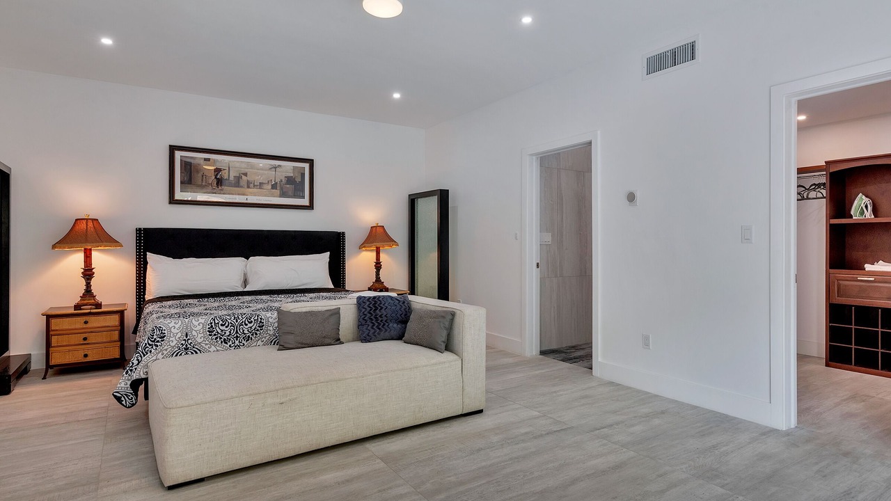 Photo of Bedroom in Downtown Hollywood