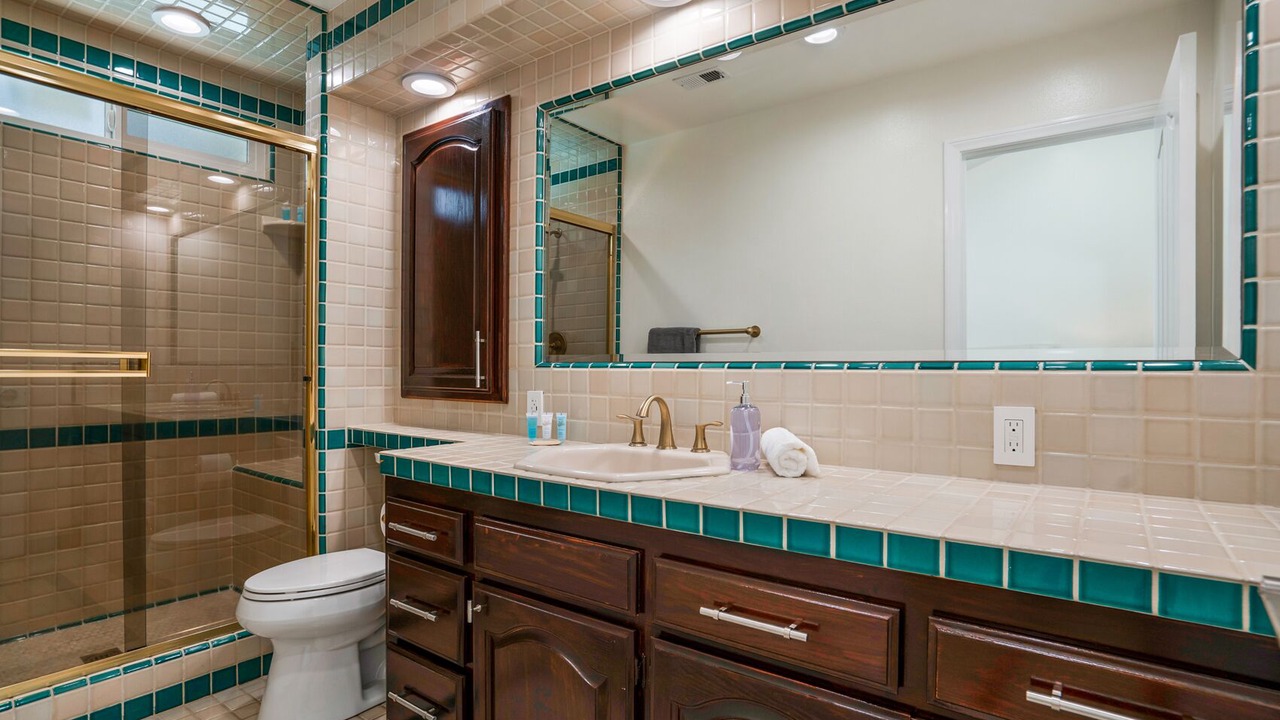 Photo of Bathroom in Thousand Oaks