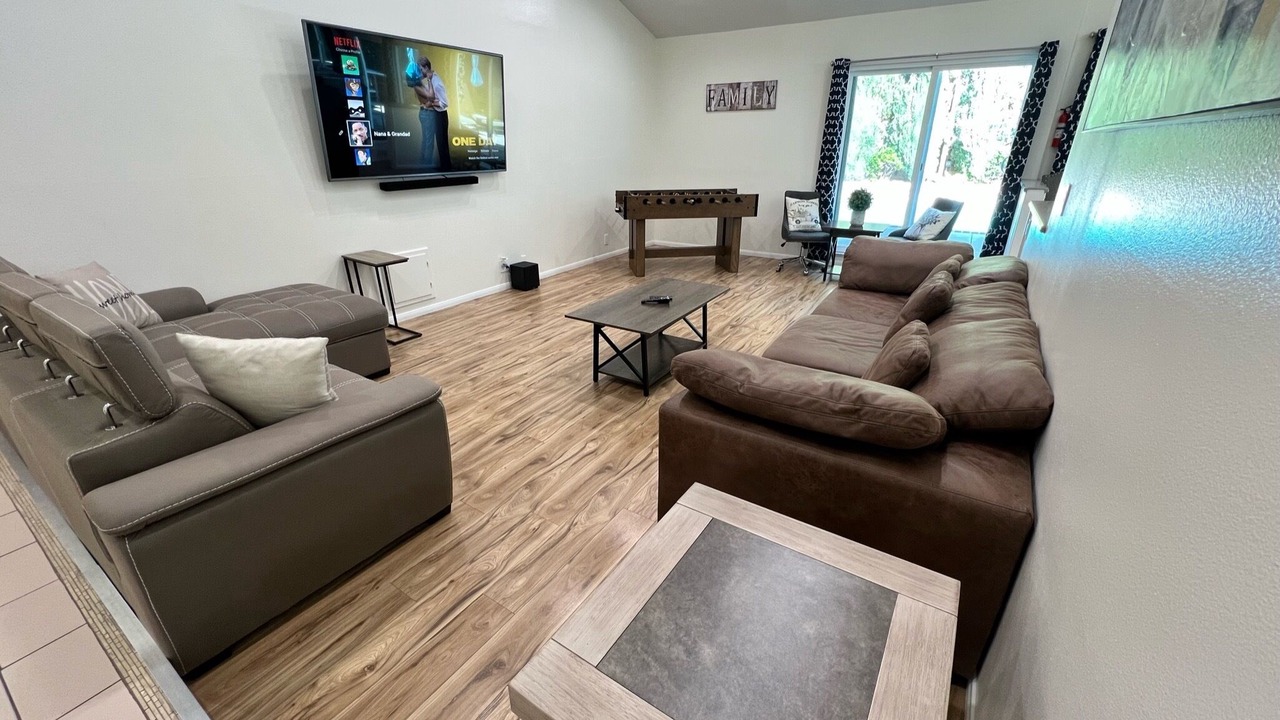 Photo of Livingroom in Thousand Oaks