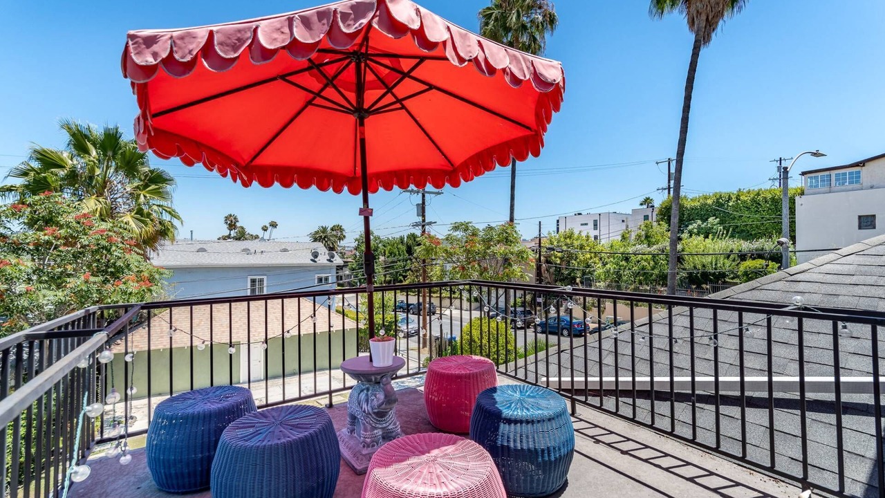 Photo of Patio Balcony in Wilshire