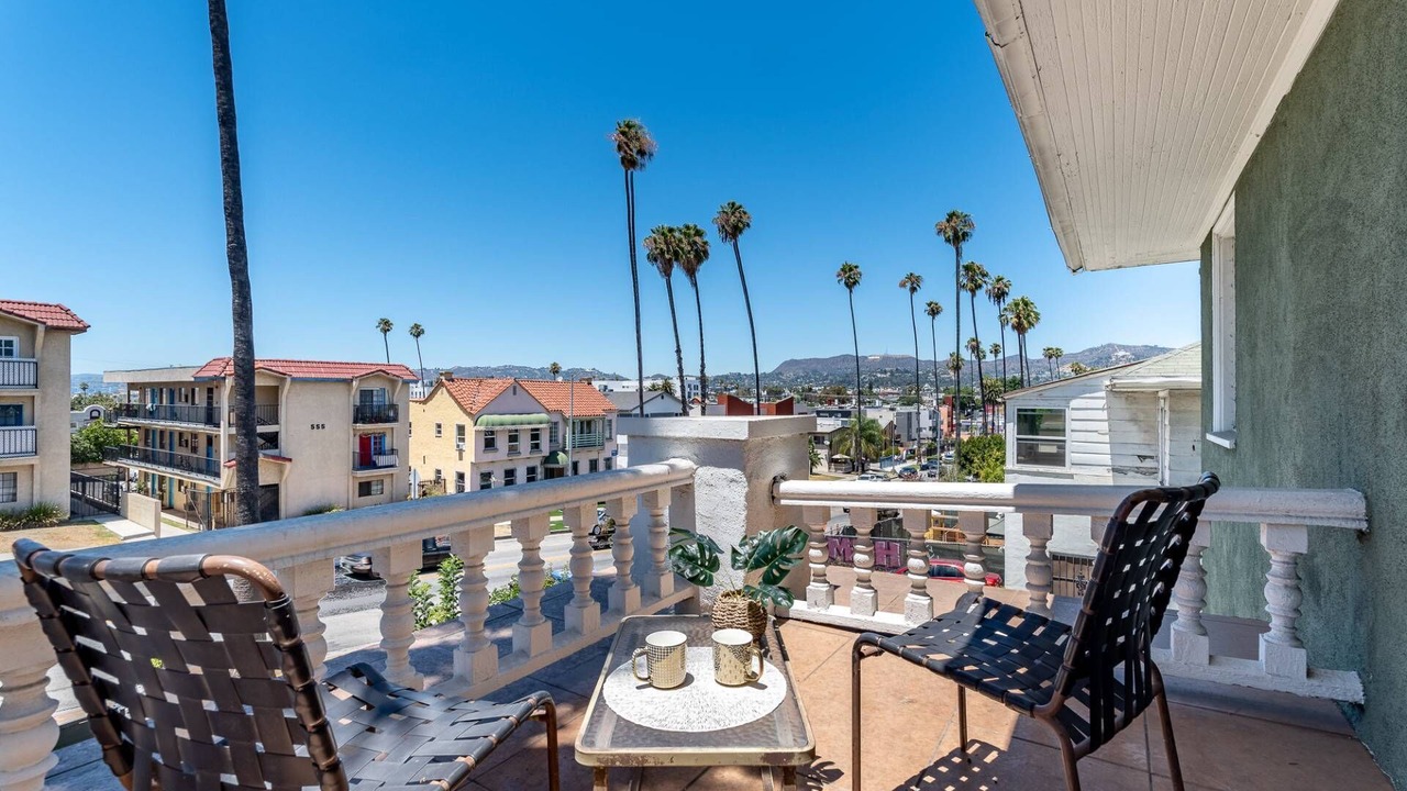 Photo of Patio Balcony in Wilshire