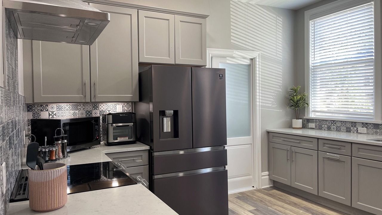 Photo of Kitchen in Downtown Niagara Falls