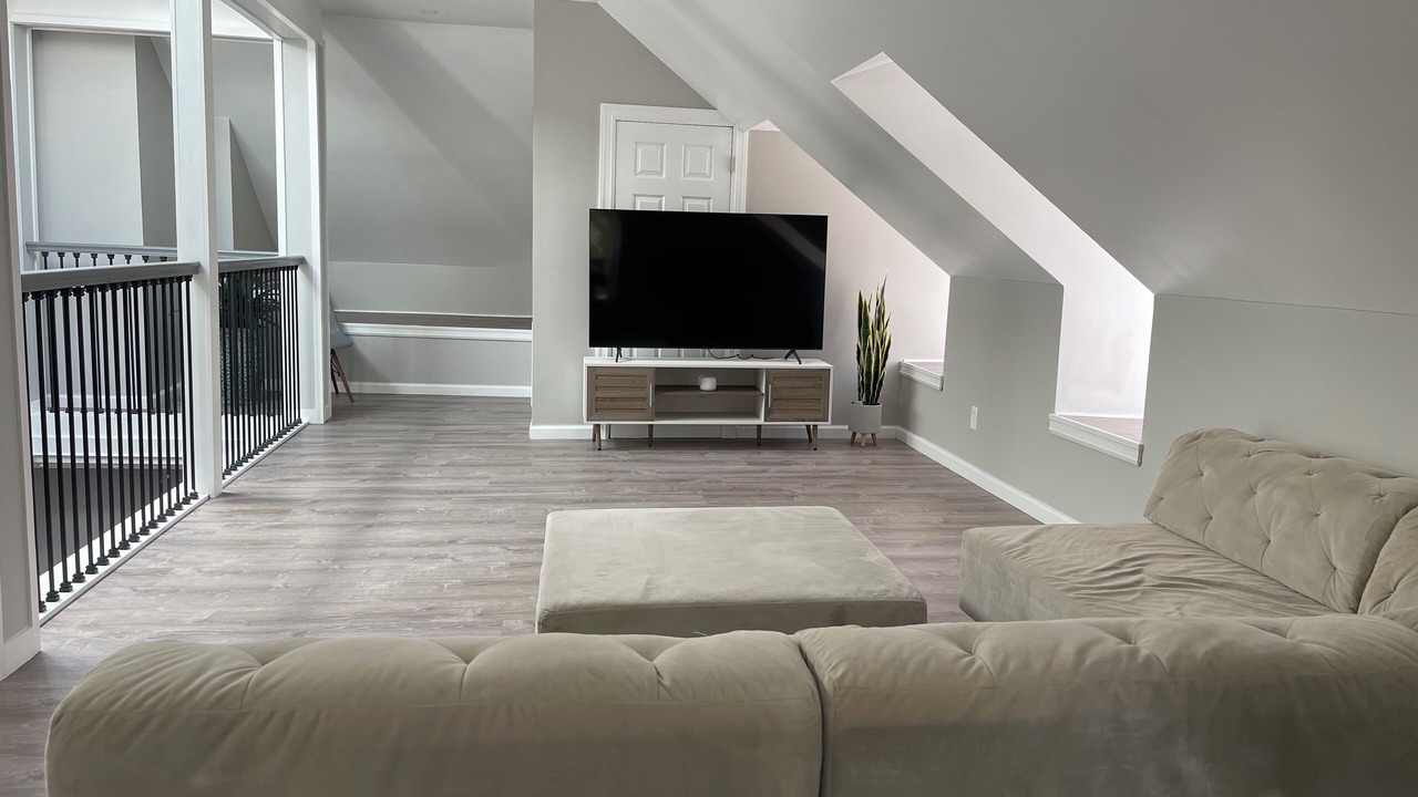 Photo of Livingroom in Downtown Niagara Falls