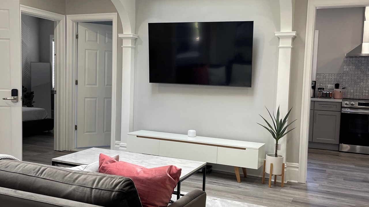 Photo of Livingroom in Downtown Niagara Falls