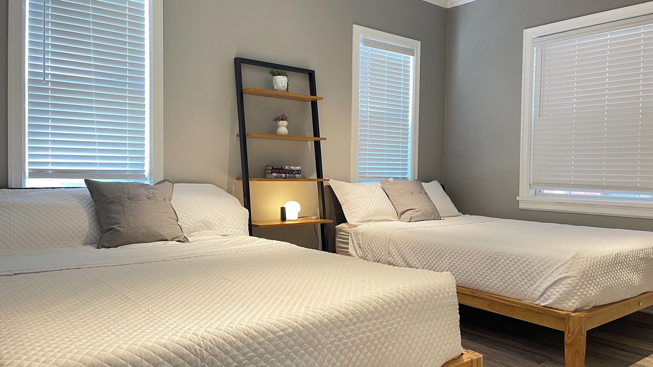 Photo of Bedroom in Downtown Niagara Falls