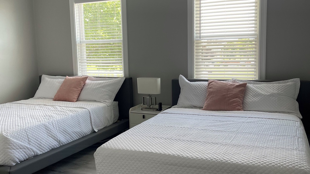 Photo of Bedroom in Downtown Niagara Falls