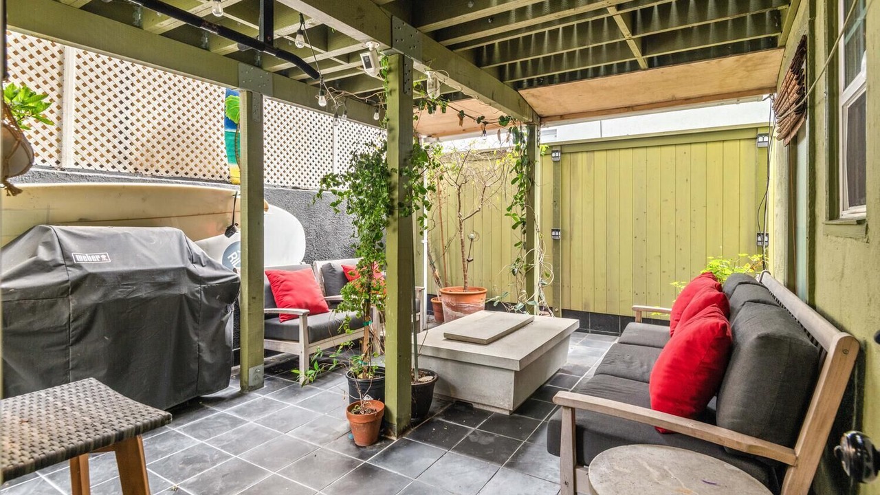 Photo of Patio Balcony in The Strand
