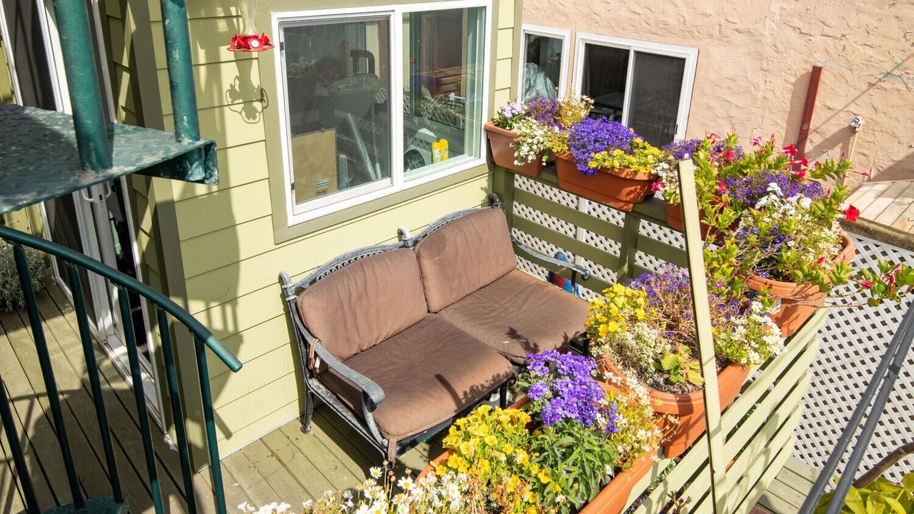 Photo of Patio Balcony in The Strand