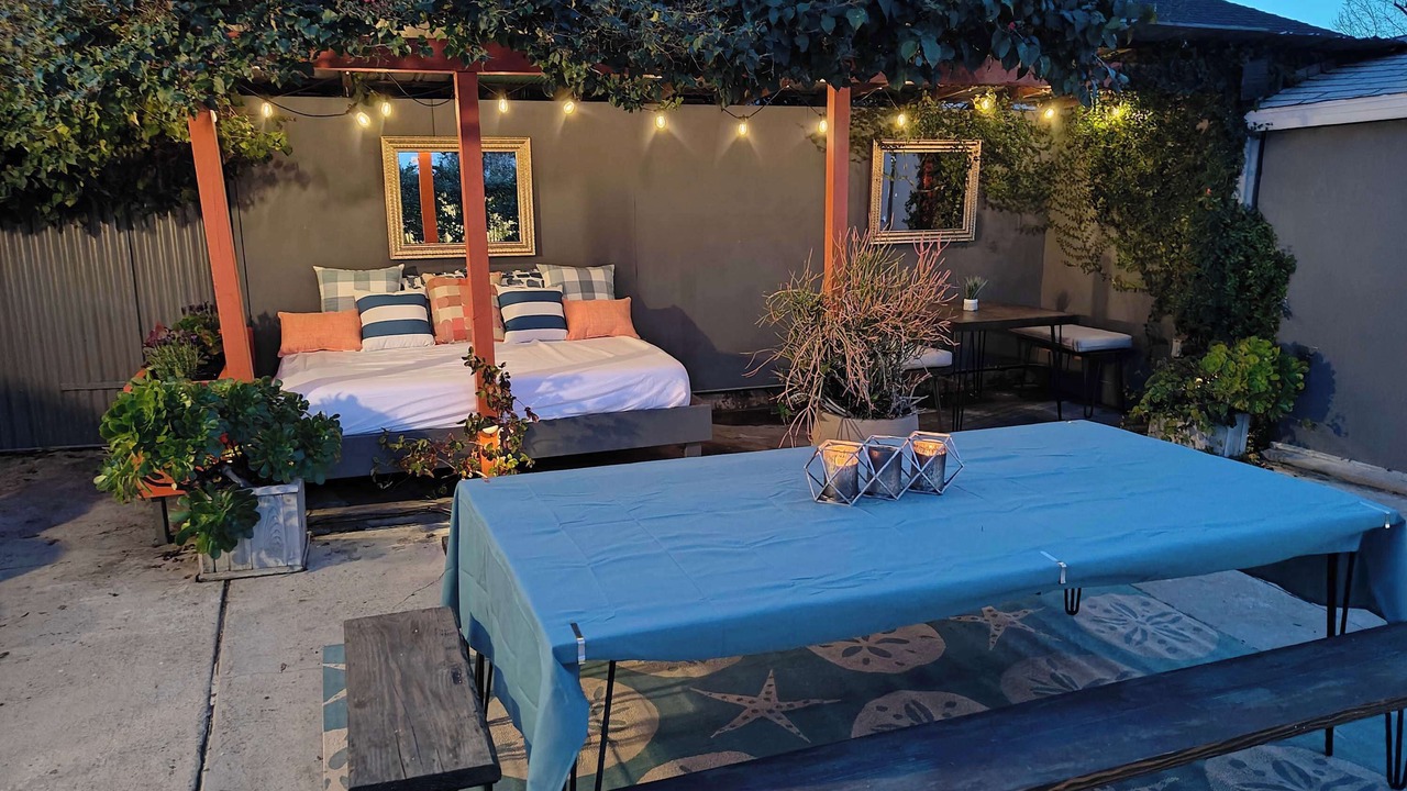 Photo of Patio Balcony in Encino