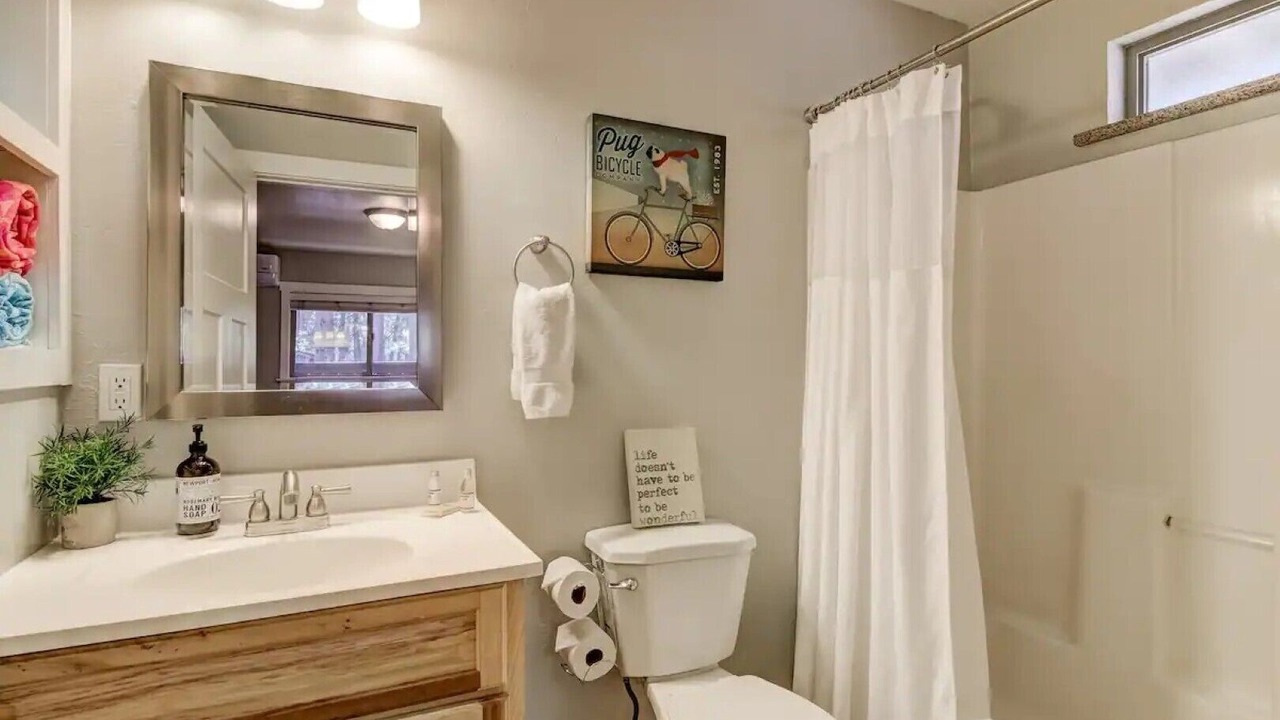 Photo of Bathroom in Al Tahoe