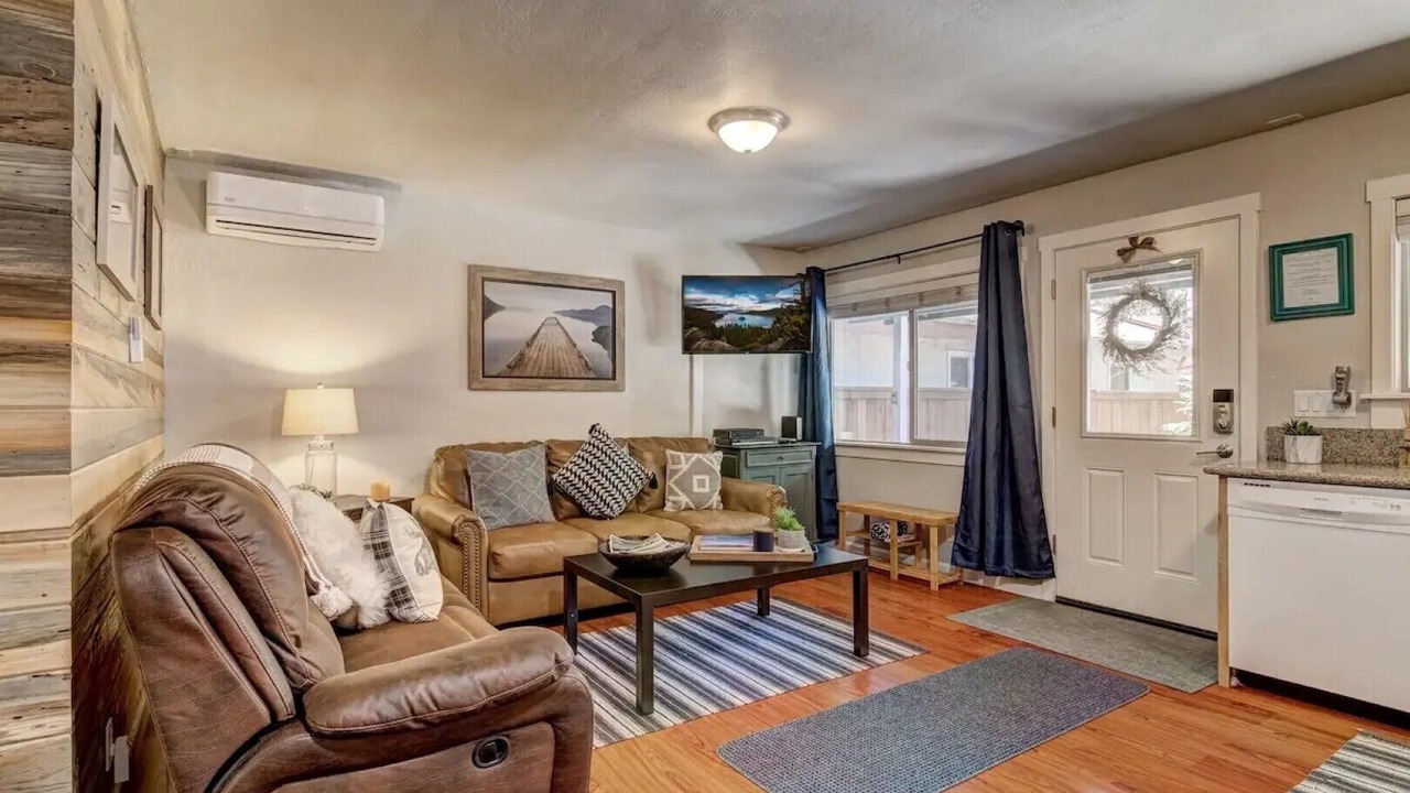 Photo of Livingroom in Al Tahoe
