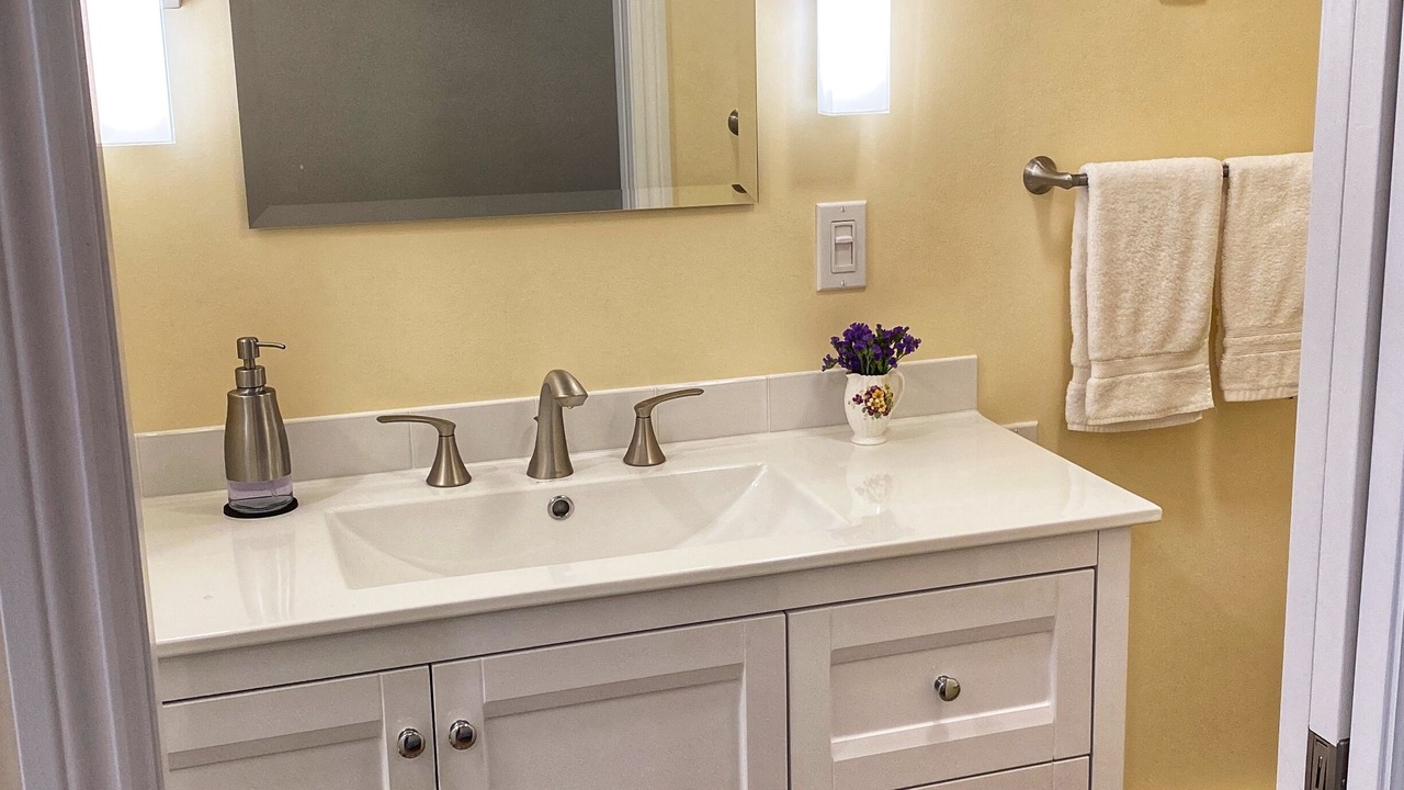 Photo of Bathroom in Bayside Acres