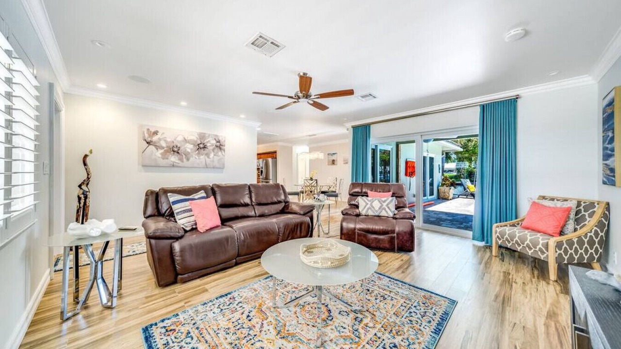 Photo of Livingroom in Cypress Lakes