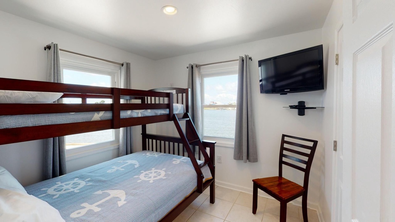 Photo of Bedroom in Fort Morgan Pines