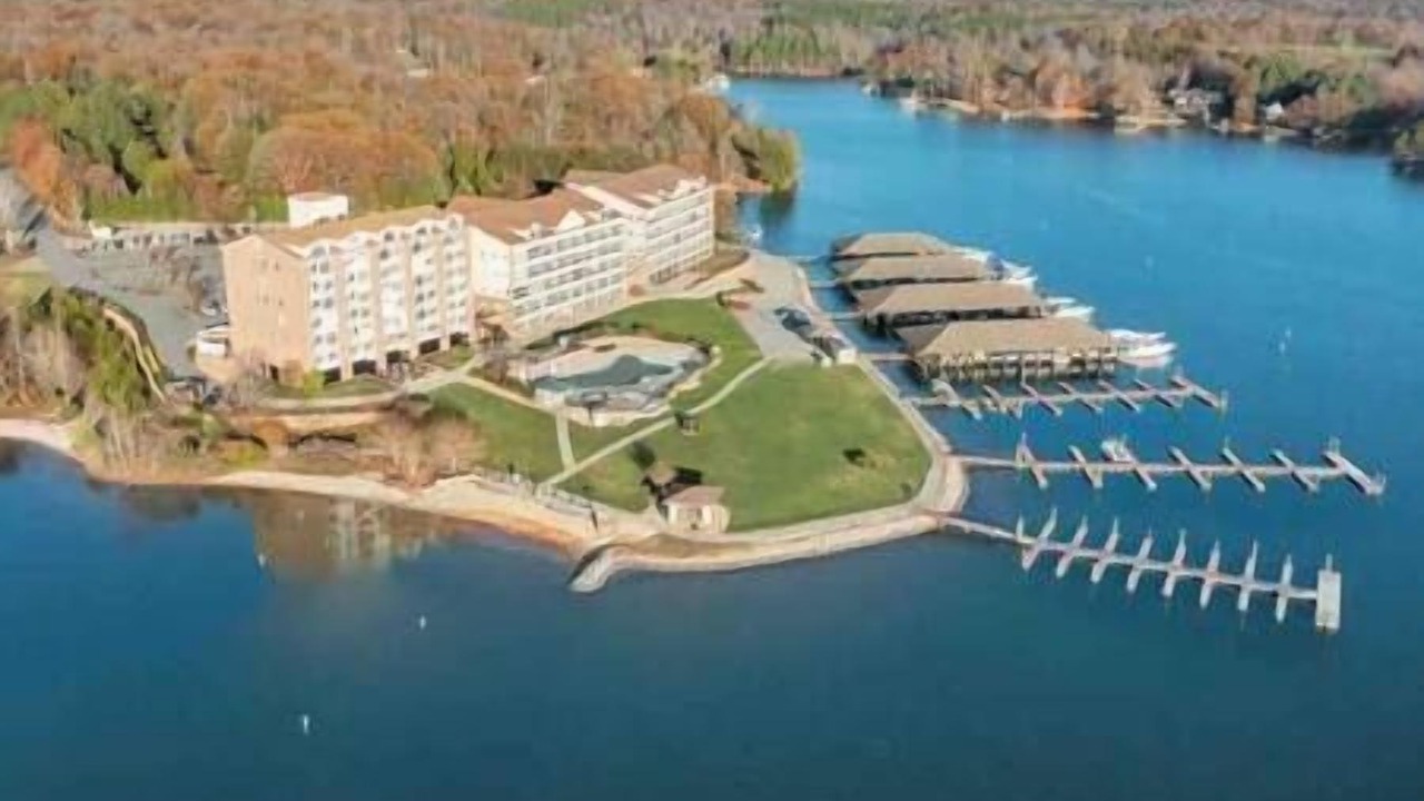 Photo of Others in Smith Mountain Lake