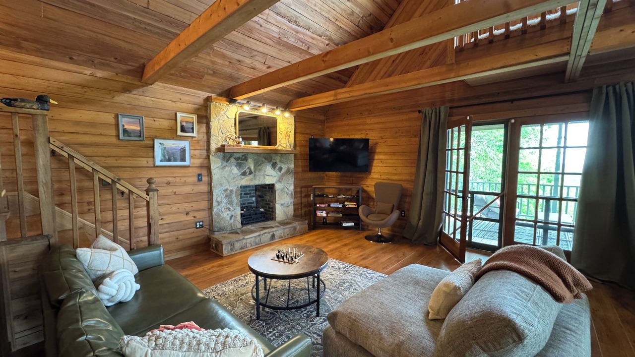 Photo of Livingroom in Pine Creek