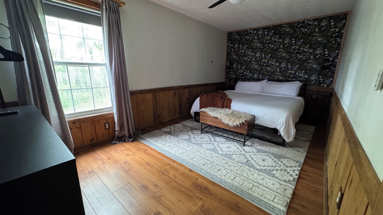 Photo of Bedroom in Pine Creek