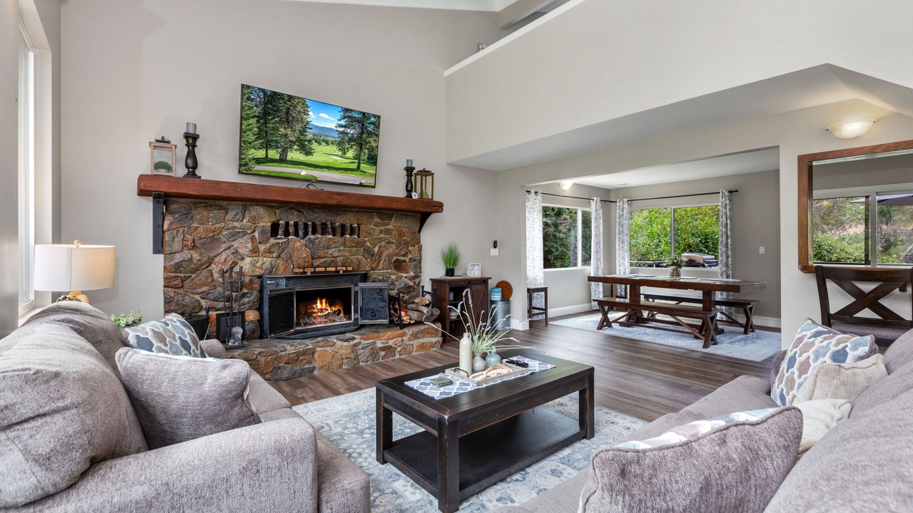Photo of Livingroom in Three Rivers