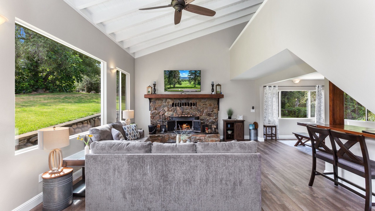 Photo of Livingroom in Three Rivers