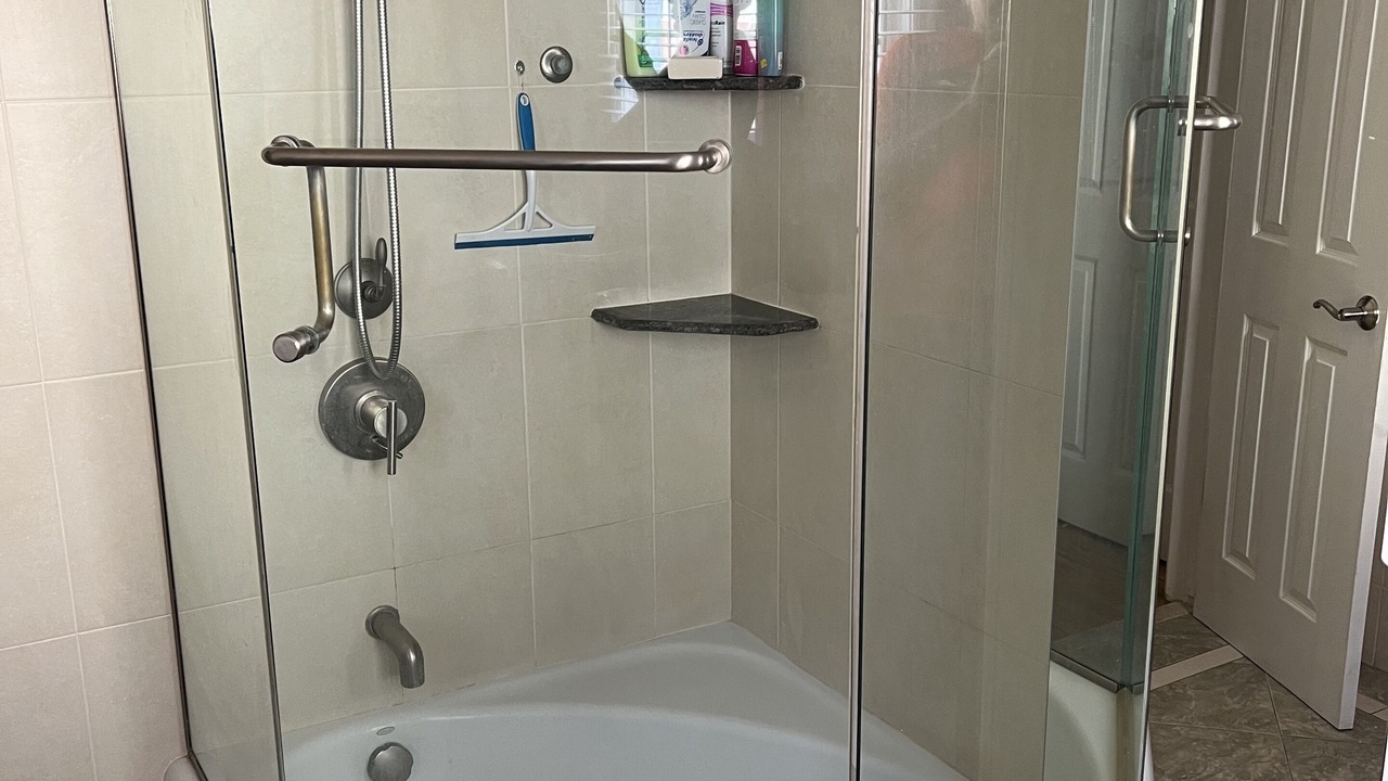 Photo of Bathroom in North Hills West