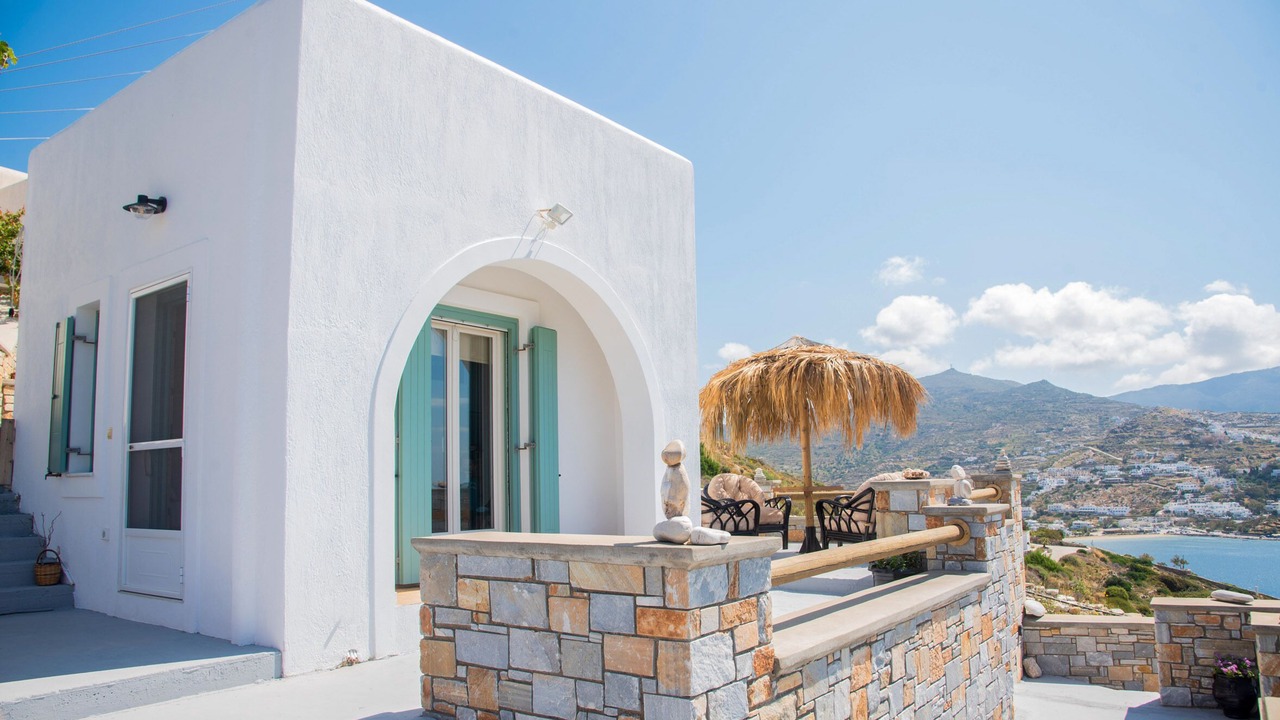 Photo of Patio Balcony in Ios Town