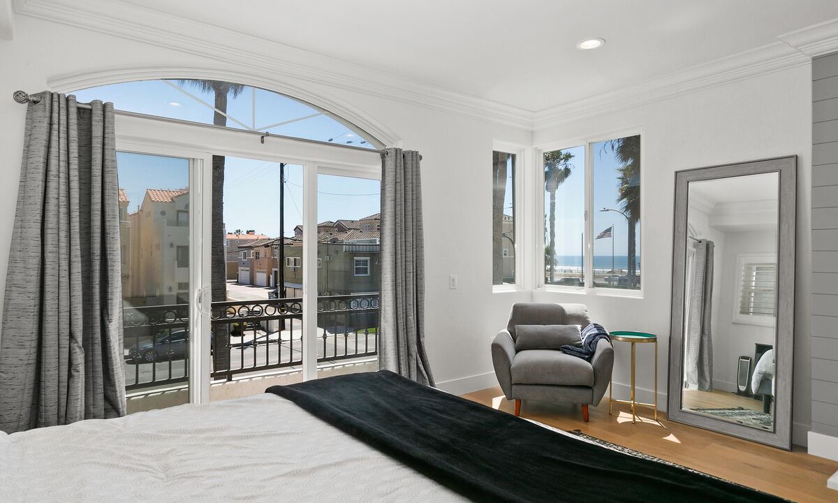 Photo of Bedroom in Huntington Beach