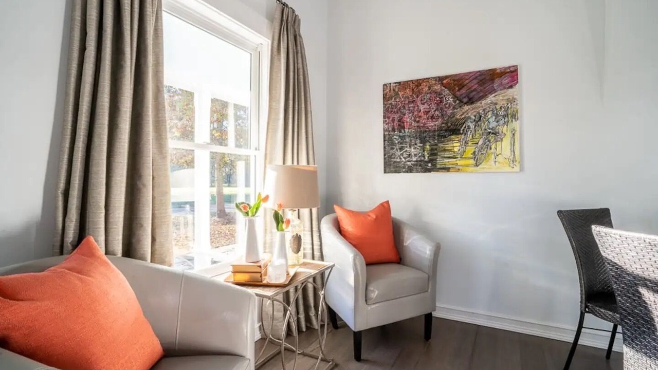 Photo of Livingroom in New Albany