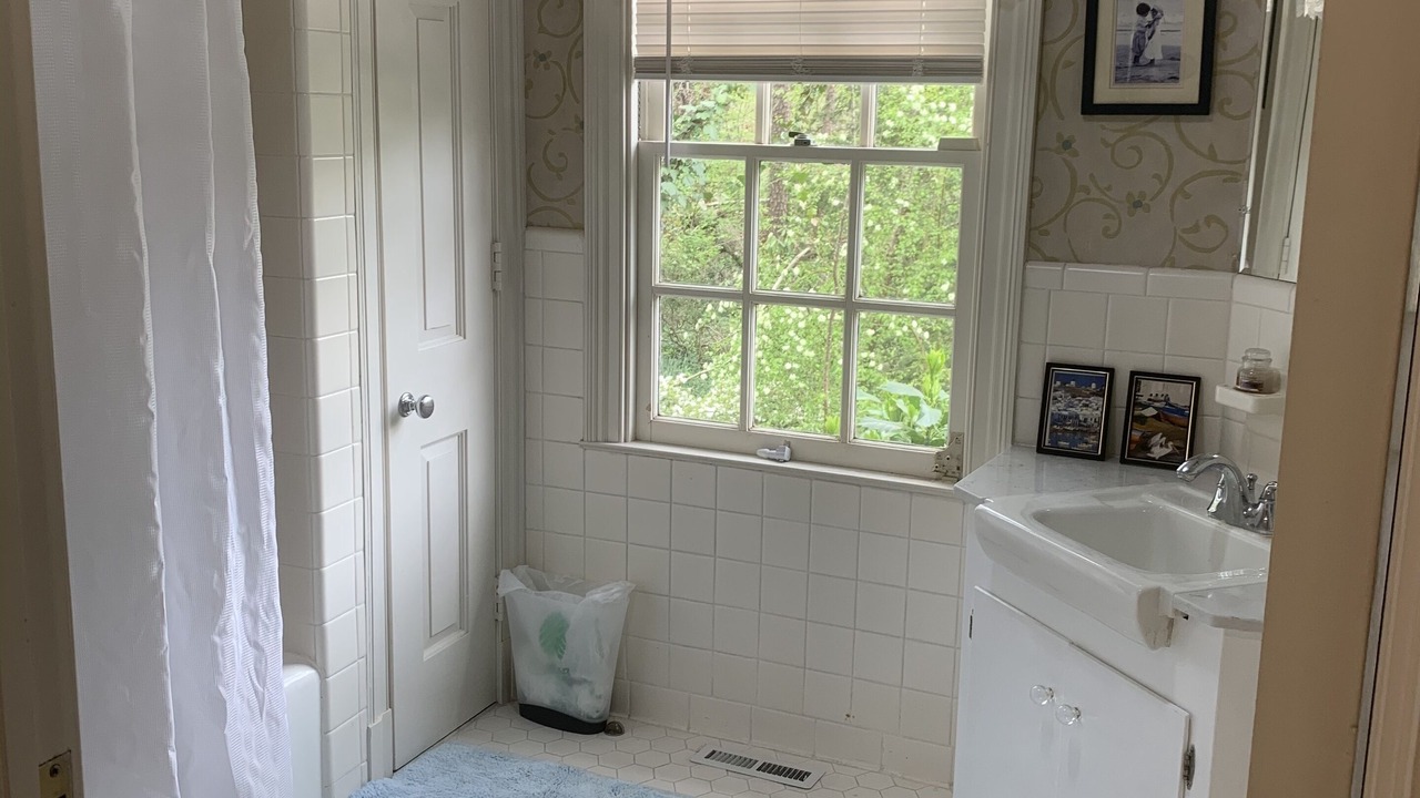 Photo of Bathroom in High Point