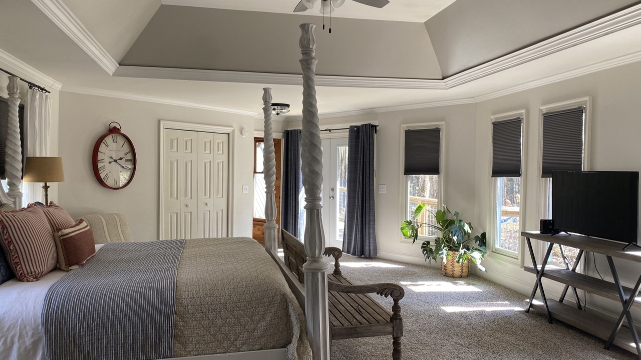 Photo of Bedroom in Five Points