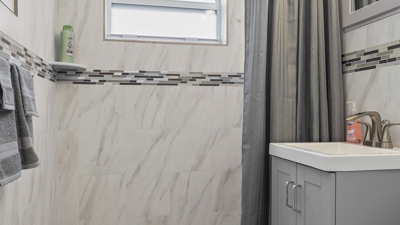 Photo of Bathroom in Coral Ridge