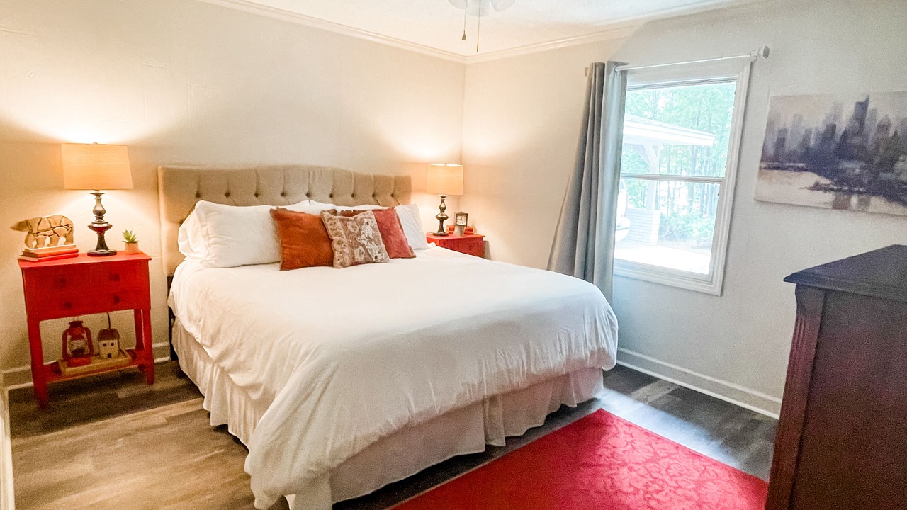 Photo of Bedroom in Deatsville
