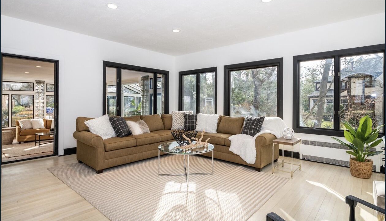 Photo of Livingroom in New Rochelle
