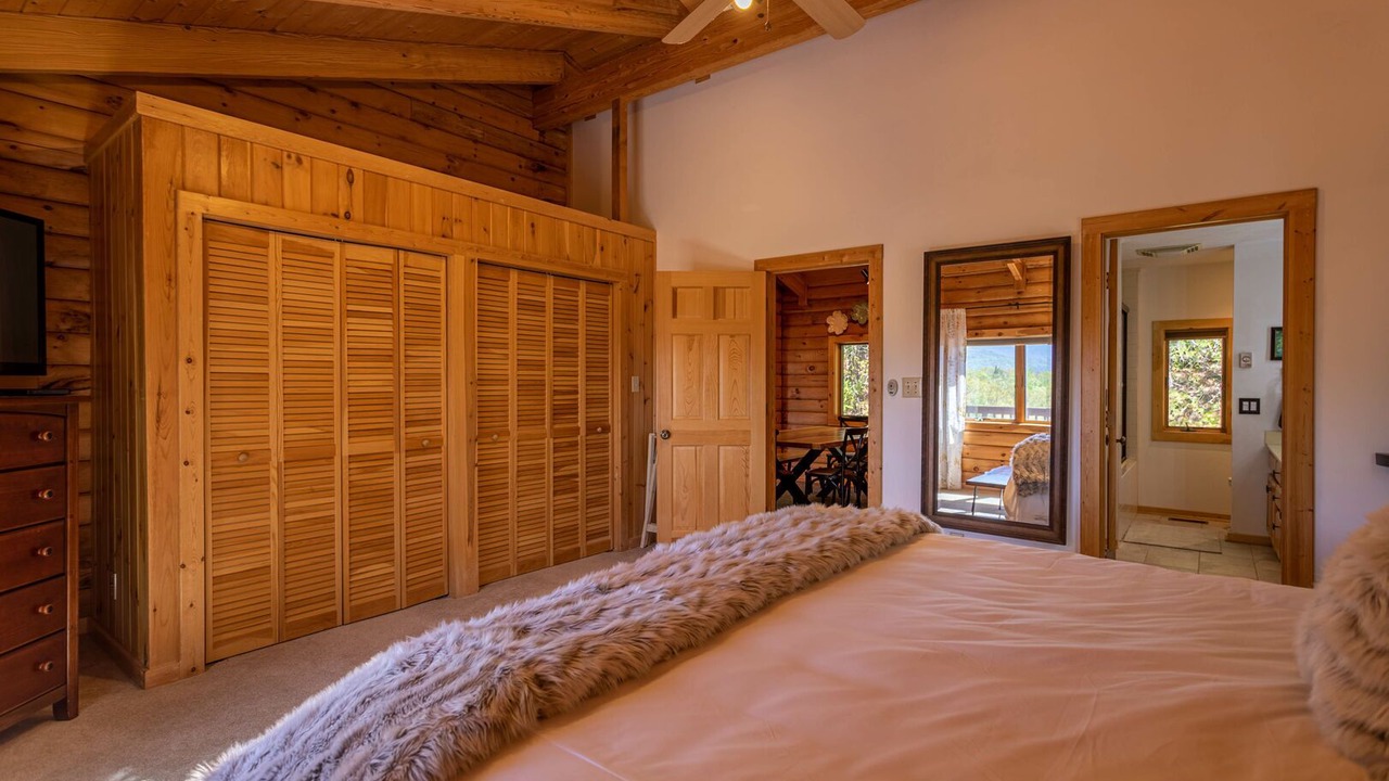 Photo of Bedroom in Apple Ridge