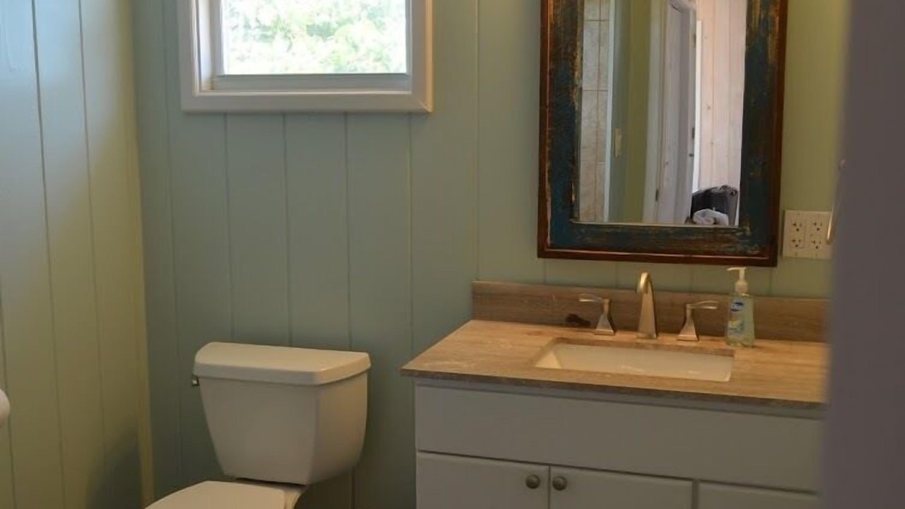 Photo of Bathroom in Hope Town
