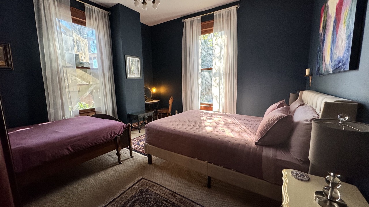 Photo of Bedroom in Downtown