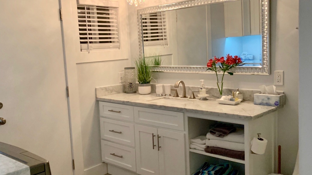 Photo of Bathroom in Marina Peninsula