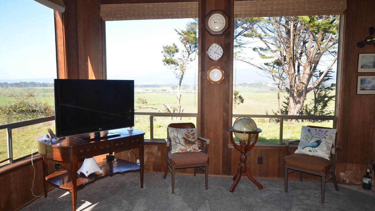 Photo of Livingroom in Point Arena